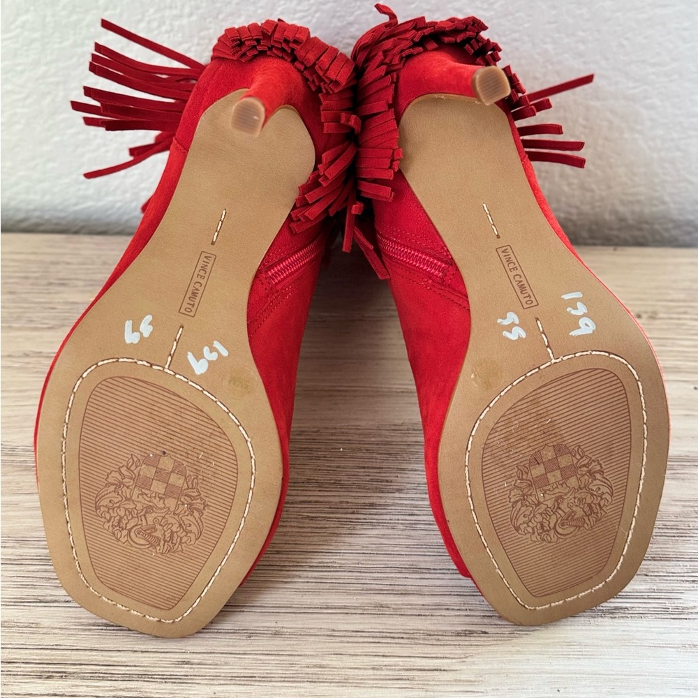 Vince Camuto Red Suede Fringe Heeled Boots. Size 5.5 - Picture 5 of 6